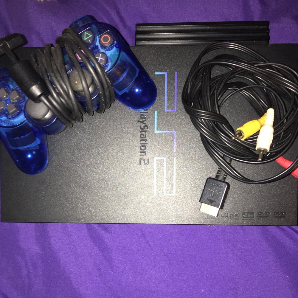 PlayStation 2 - Picture 2 of 2